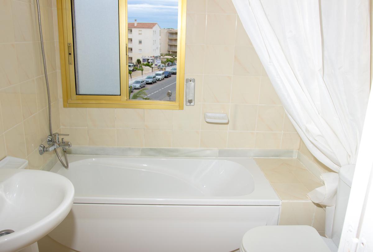 Pins Marina | Rentalmar